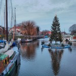 Weihnachtsbaum im Museumshafen.