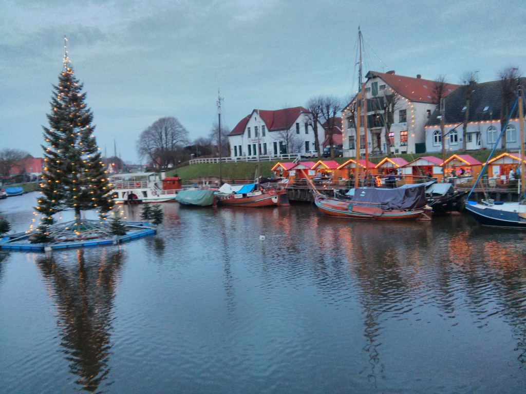 Weihnachtsmarkt in Carolinensiel - Hafen